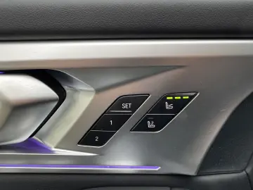 BMW XM 50e AHK Sitzklima Autobahnas h&k Massage 360