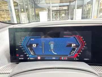 BMW XM 50e AHK Sitzklima Autobahnas h&k Massage 360