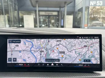 BMW XM 50e AHK Sitzklima Autobahnas h&k Massage 360