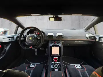 Lamborghini Huracán Sterrato Arancio Xanto