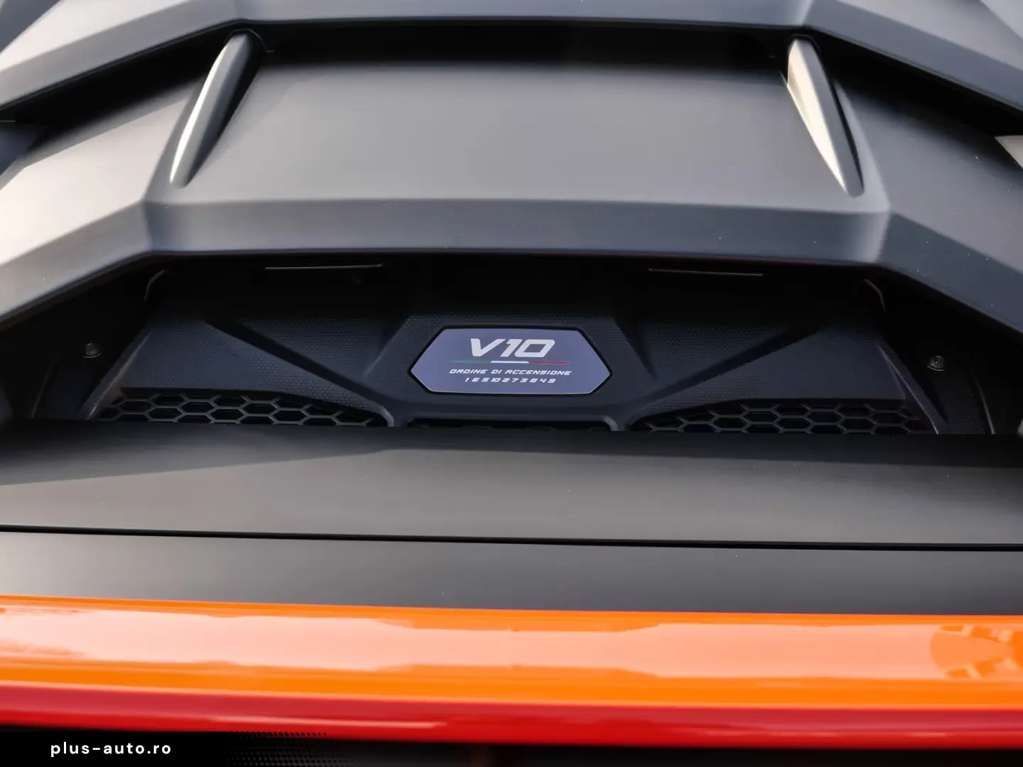 Lamborghini Huracán Sterrato Arancio Xanto