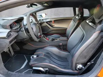 Lamborghini Huracán Sterrato Arancio Xanto