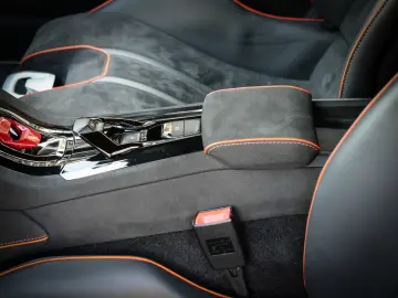 Lamborghini Huracán Sterrato Arancio Xanto