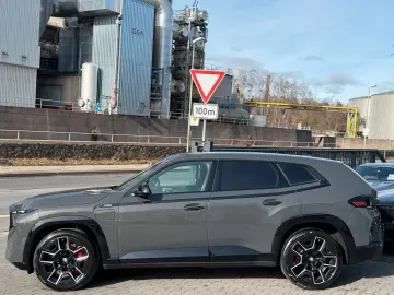 BMW XM 50 e Aut. Bowers & Wilkins - Iconic Glow