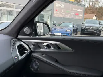 BMW XM 50 e Aut. Bowers & Wilkins - Iconic Glow