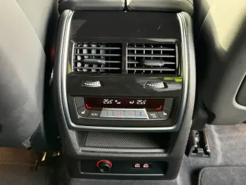 BMW XM 50 e Aut. Bowers & Wilkins - Iconic Glow