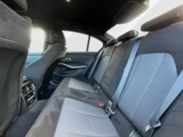 BMW 320 i xDrive Lim. M-Sport HUD AHK