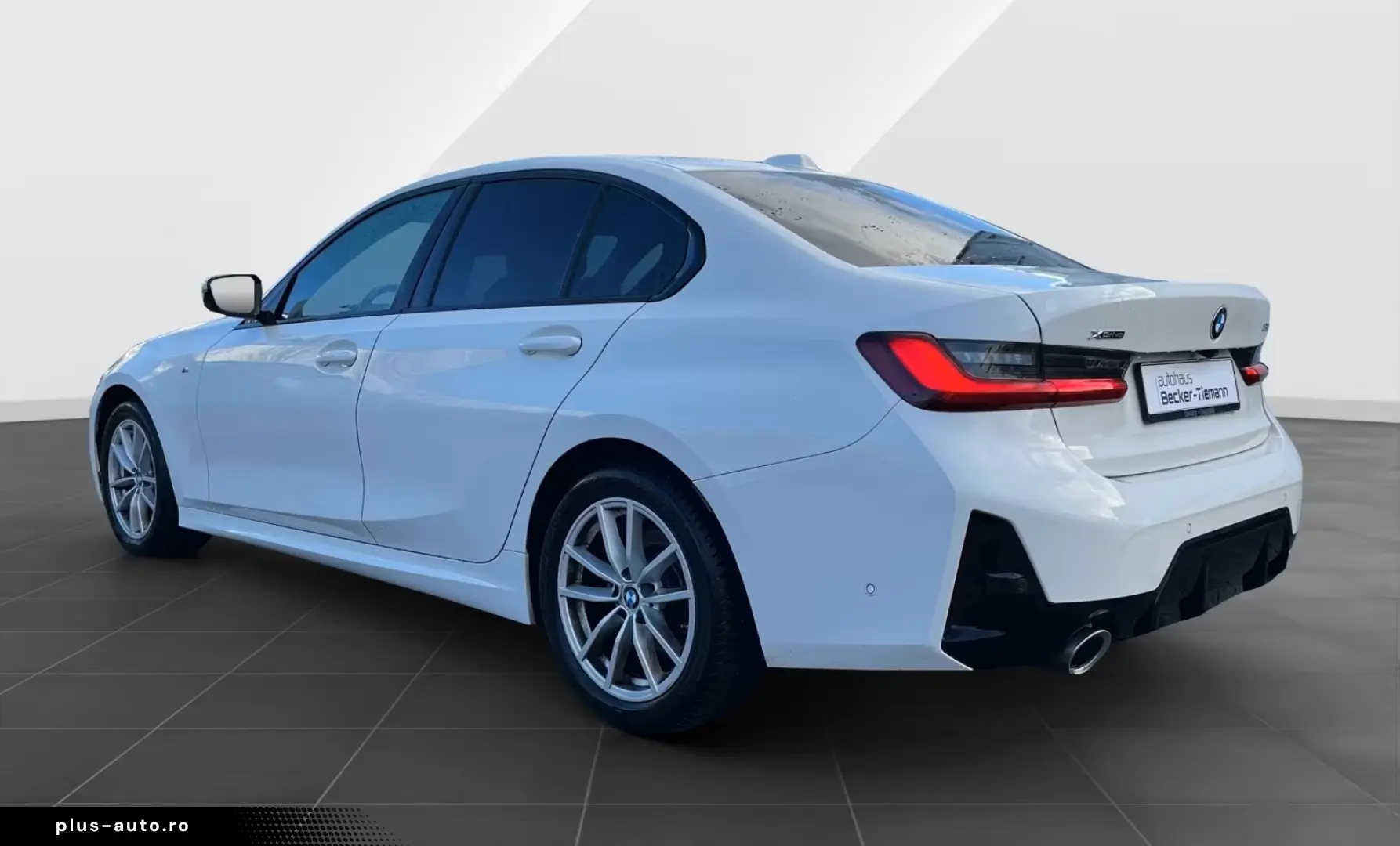 BMW 320 i xDrive Lim. M-Sport HUD AHK