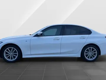 BMW 320 i xDrive Lim. M-Sport HUD AHK