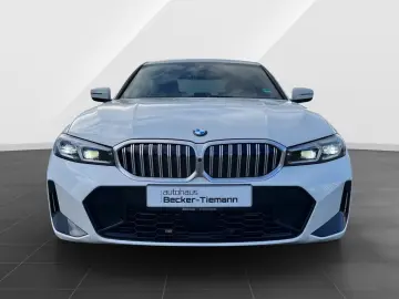 BMW 320 i xDrive Lim. M-Sport HUD AHK