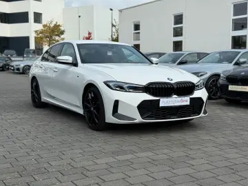 BMW 330 i xD M Sport HuD ACC HiFi DAB AHK Komfort