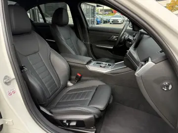 BMW 330 i xD M Sport HuD ACC HiFi DAB AHK Komfort