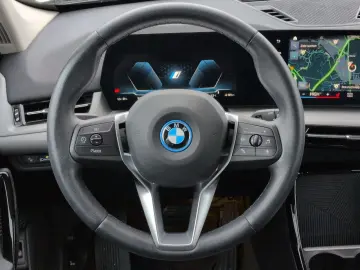 BMW iX1 xD 30 LED Parkassist Sitzh Adapt. M Fahrwerk