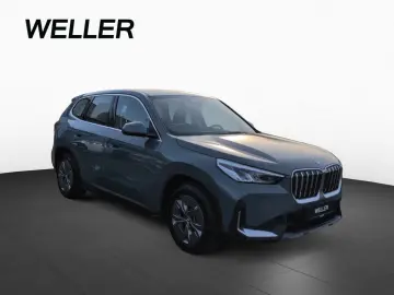 BMW iX1 xDrive30 LED LiveCock  Kam Adap. M Fahrwerk