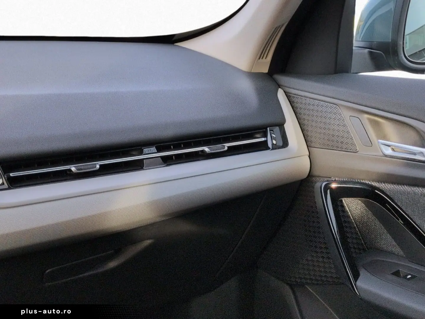 BMW iX1 xDrive30 LED LiveCock  Kam Adap. M Fahrwerk