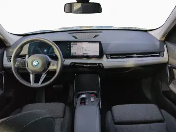 BMW iX1 xDrive30 LED LiveCock  Kam Adap. M Fahrwerk