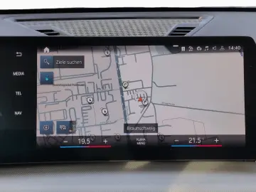 BMW iX1 xDrive30 LED LiveCock  Kam Adap. M Fahrwerk