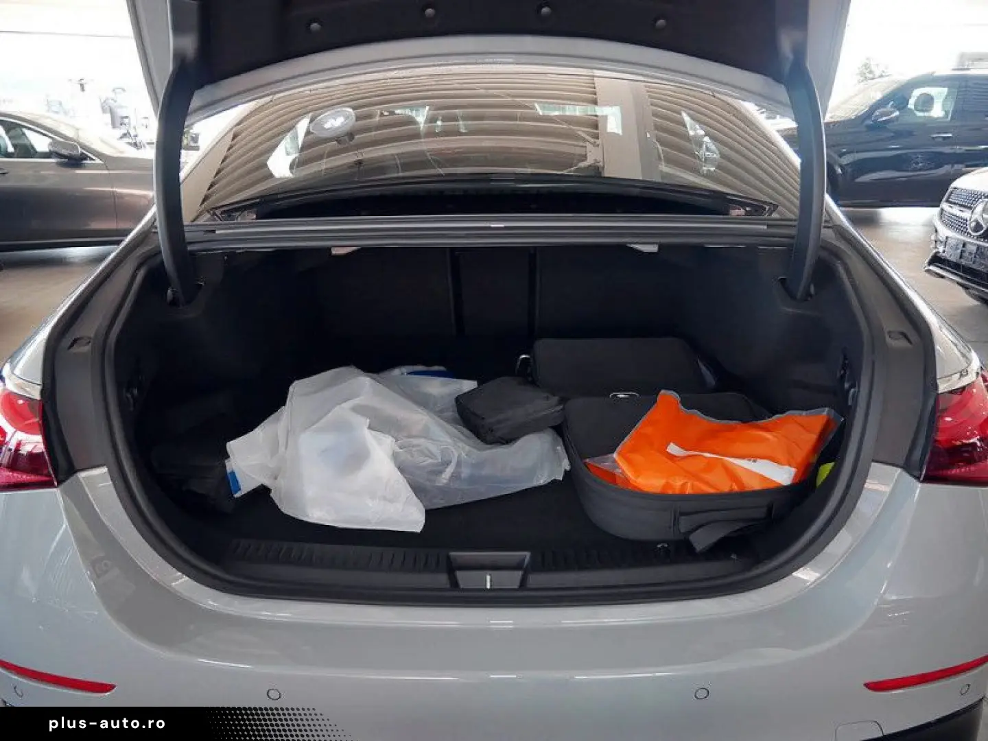 MERCEDES-BENZ E 53 AMG 4M    AMG MEMO 360 DISTR KAMERA PANO