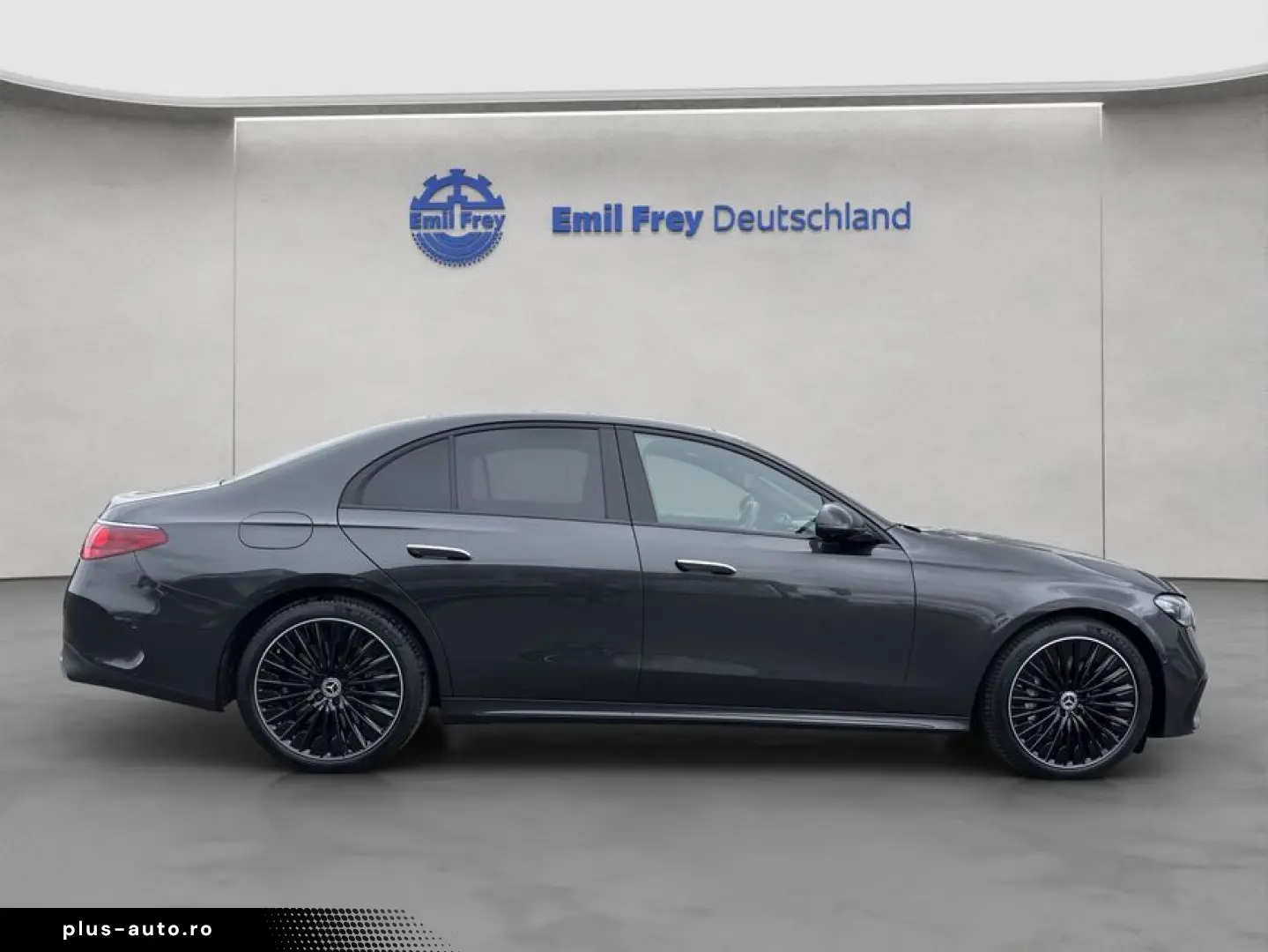 MERCEDES-BENZ E 400e 4M AMG Premium Night SUPERSCREEN Pano