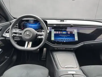 MERCEDES-BENZ E 400e 4M AMG Premium Night SUPERSCREEN Pano