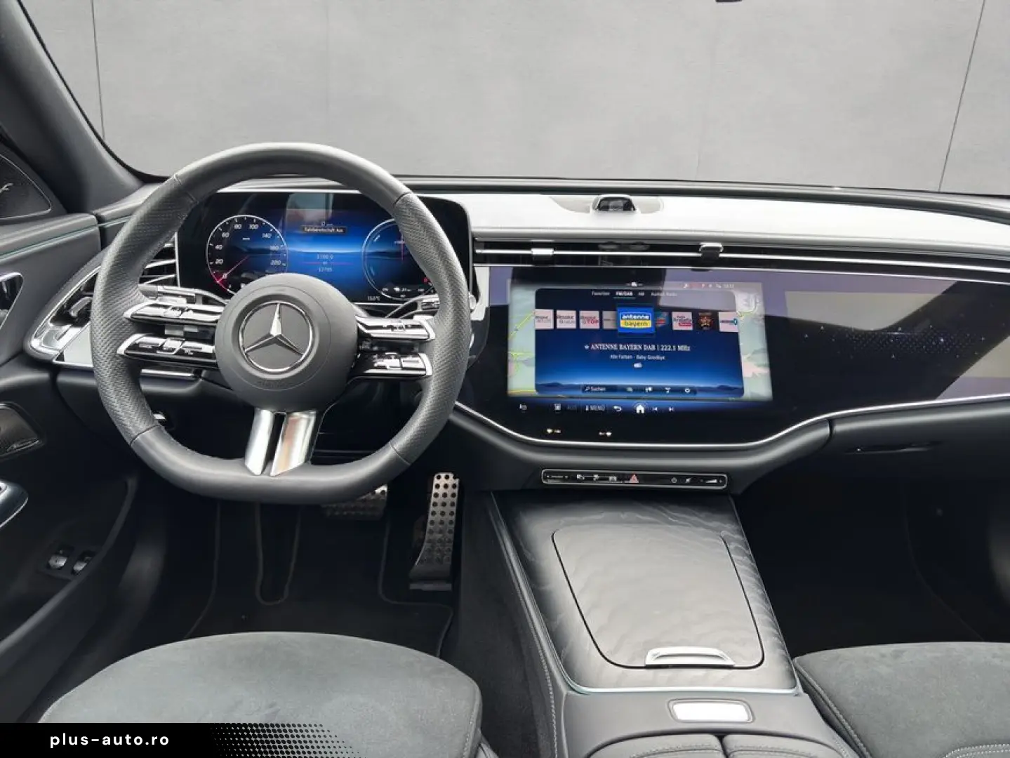 MERCEDES-BENZ E 400e 4M AMG Premium Night SUPERSCREEN Pano