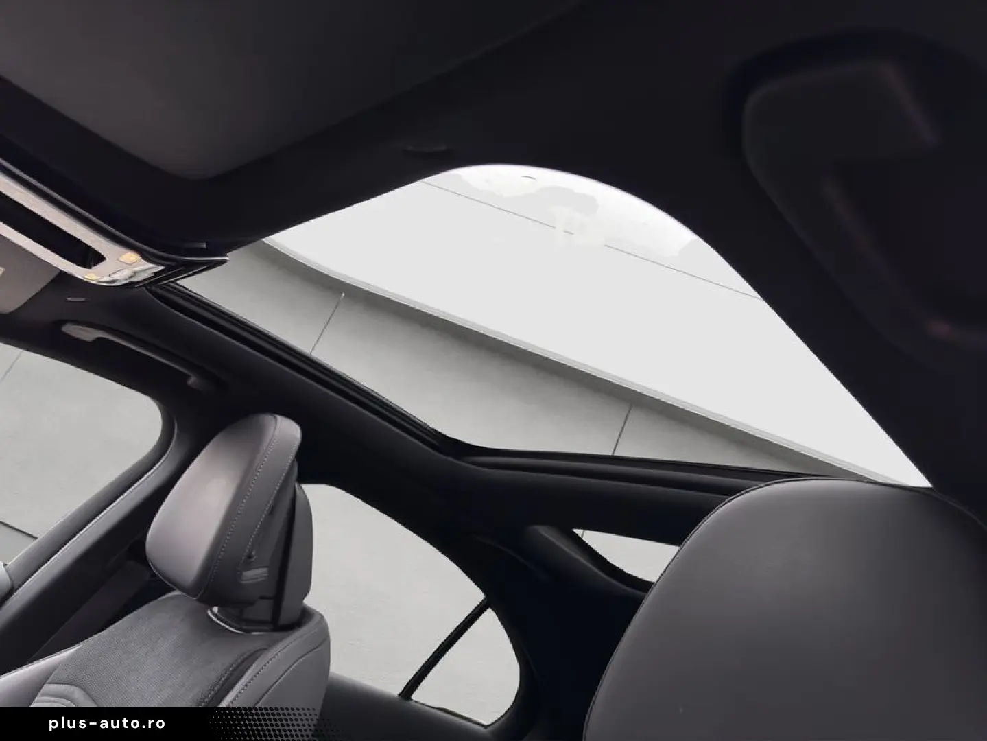 MERCEDES-BENZ E 400e 4M AMG Premium Night SUPERSCREEN Pano