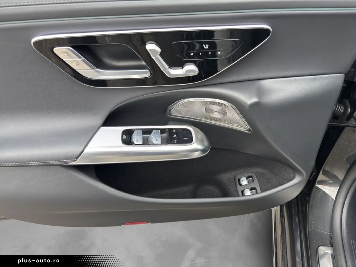 MERCEDES-BENZ E 400e 4M AMG Premium Night SUPERSCREEN Pano