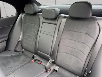 MERCEDES-BENZ E 400e 4M AMG Premium Night SUPERSCREEN Pano