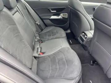 MERCEDES-BENZ E 400e 4M AMG Premium Night SUPERSCREEN Pano