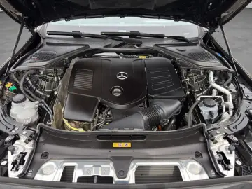 MERCEDES-BENZ E 400e 4M AMG Premium Night SUPERSCREEN Pano