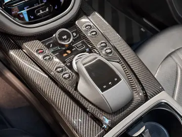 ASTON MARTIN DBX707   Aston Martin Brussels