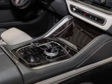 BMW X6 xDrive40i M Sport-AHK Panorama Pakete M Sport