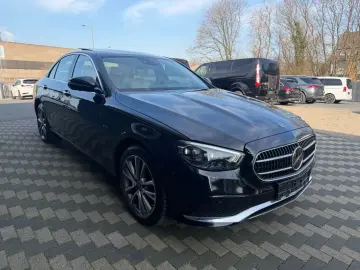 MERCEDES-BENZ E300 e Lim. 4Matic Navi Leder LED KeylessGo