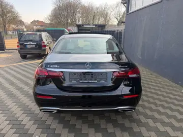 MERCEDES-BENZ E300 e Lim. 4Matic Navi Leder LED KeylessGo