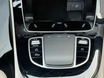 MERCEDES-BENZ E300 e Lim. 4Matic Navi Leder LED KeylessGo