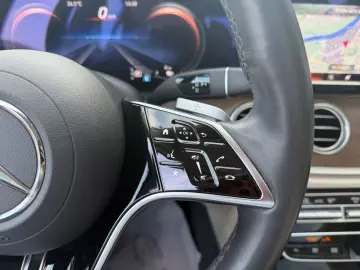 MERCEDES-BENZ E300 e Lim. 4Matic Navi Leder LED KeylessGo