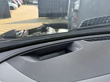 MERCEDES-BENZ E300 e Lim. 4Matic Navi Leder LED KeylessGo