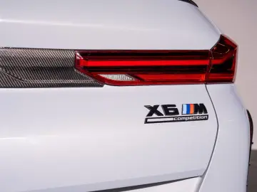 BMW X6 M Competition    LARTE DESIGN    CARBON PAKET