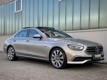 MERCEDES-BENZ E 300e 4Matic Exclusive DESIGNO ASSIST…