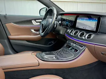 MERCEDES-BENZ E 300e 4Matic Exclusive DESIGNO ASSIST…