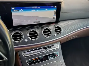 MERCEDES-BENZ E 300e 4Matic Exclusive DESIGNO ASSIST…