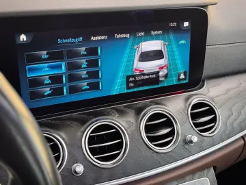 MERCEDES-BENZ E 300e 4Matic Exclusive DESIGNO ASSIST…