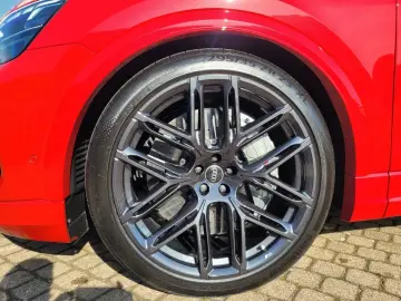 AUDI RSQ8 performance 4.0 quattro 305 km h HUD 23  St