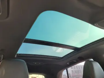 AUDI RSQ8 performance 4.0 quattro 305 km h HUD 23  St