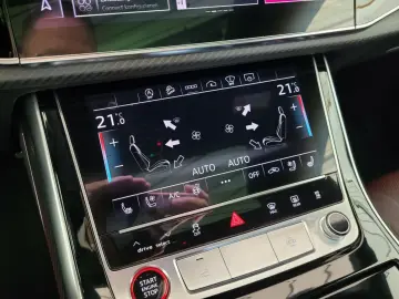 AUDI RSQ8 performance 4.0 quattro 305 km h HUD 23  St