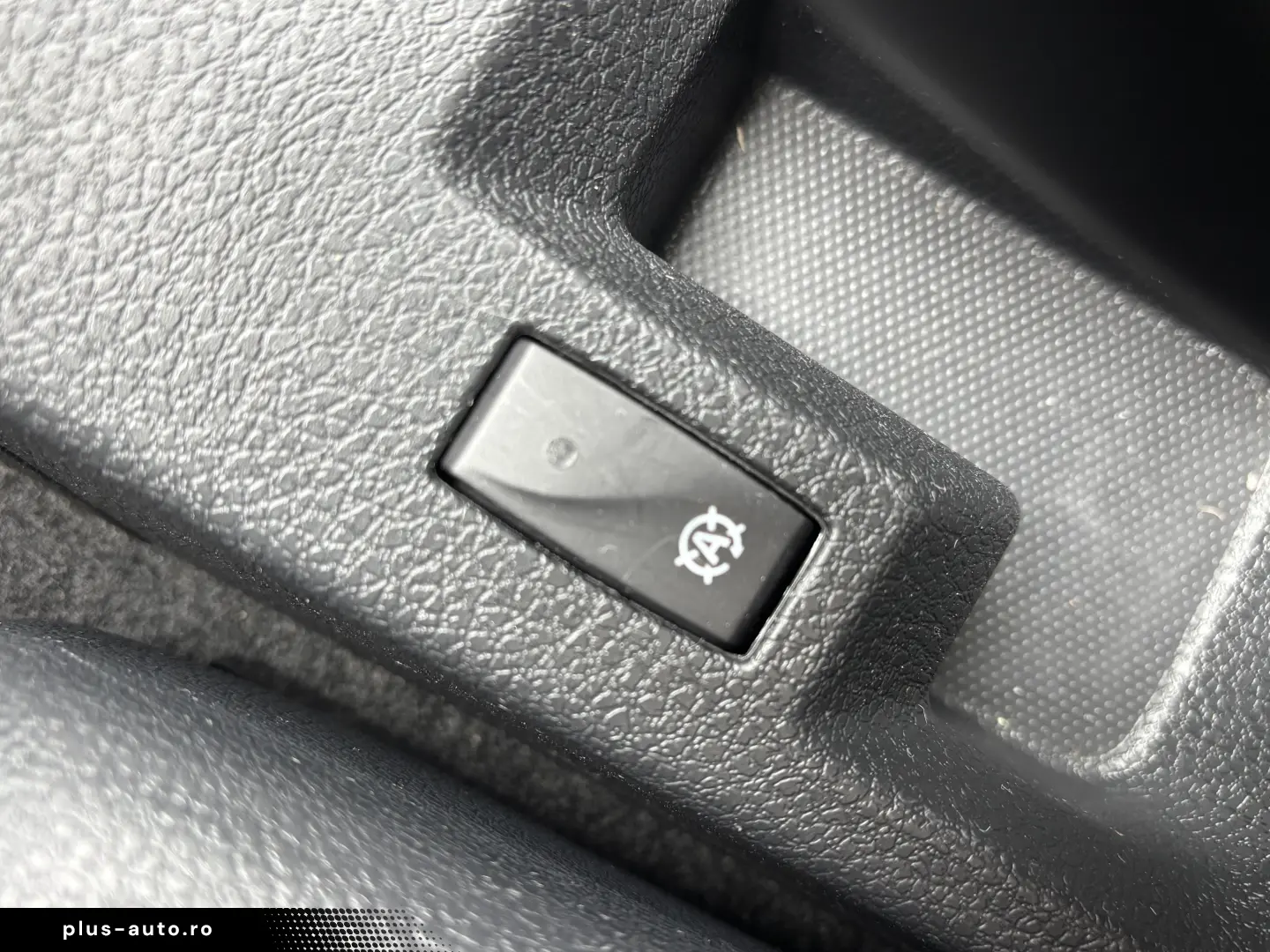 Dacia Sandero ECO-G 100 MT5 Comfort