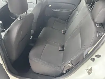 Dacia Sandero ECO-G 100 MT5 Comfort