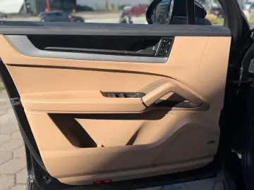 PORSCHE Cayenne E-Hybrid Head Up Display Ventilatie