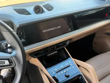 PORSCHE Cayenne E-Hybrid Head Up Display Ventilatie