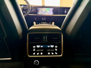 PORSCHE Cayenne S PTS Luftfederung AHK InnoDrive PDCC